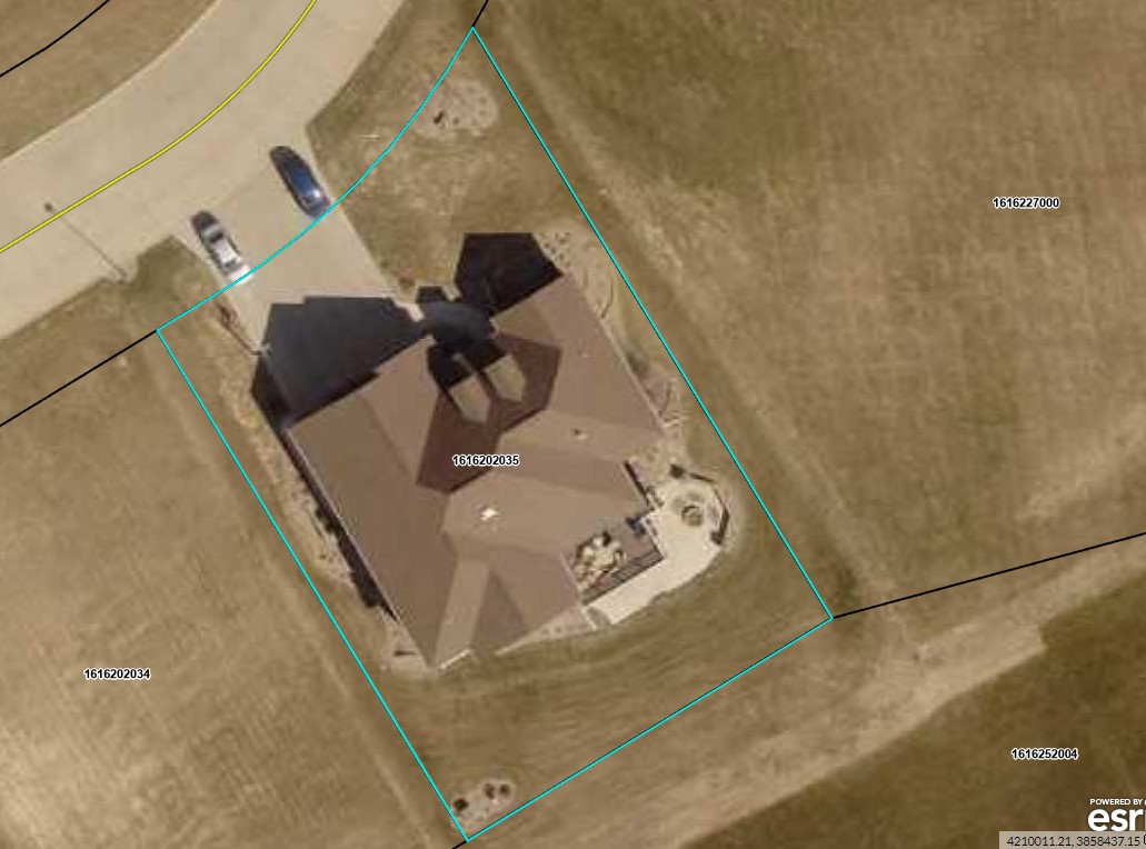 Property Lines – 1061 Colonial Street, Sioux Center.png