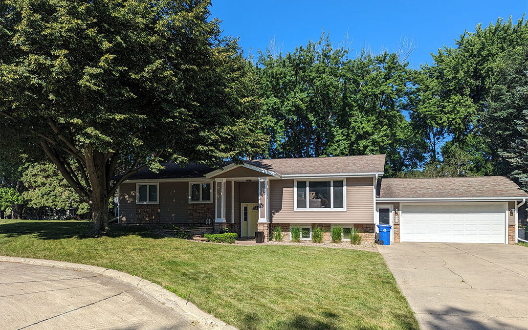 431 12th Ave Circle NE – Sioux Center, IA 51250