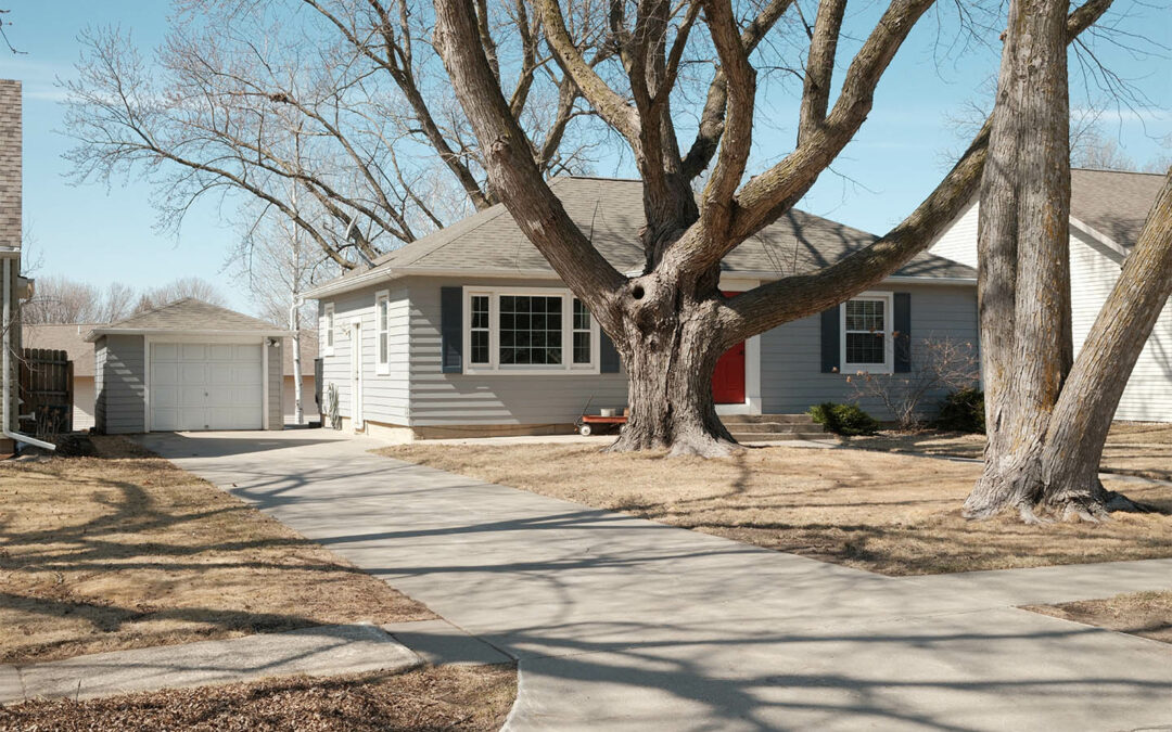 110 Florida Ave SW – Orange City, IA 51041