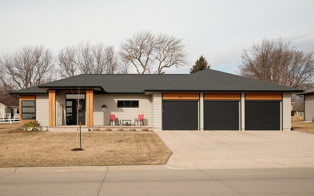 923 8th Ave SE – Sioux Center, IA 51250