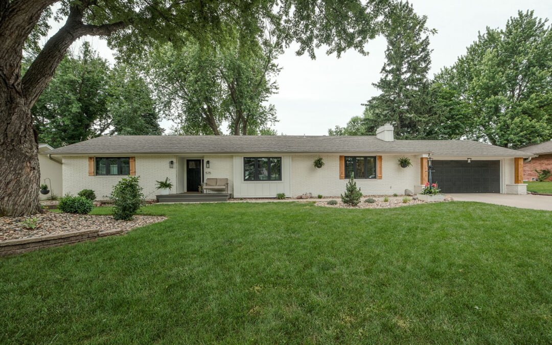 575 S Meadow Drive – Sioux Center, IA 51250