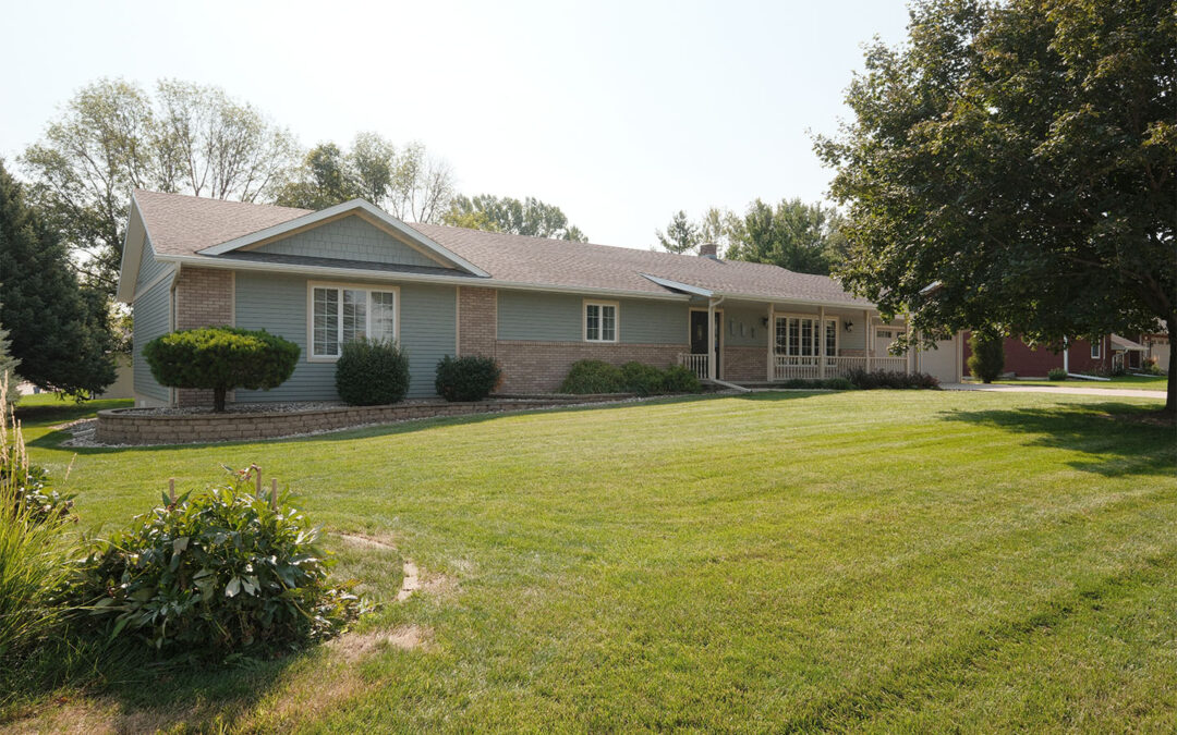 203 Michigan Ave NW – Orange City, IA 51041