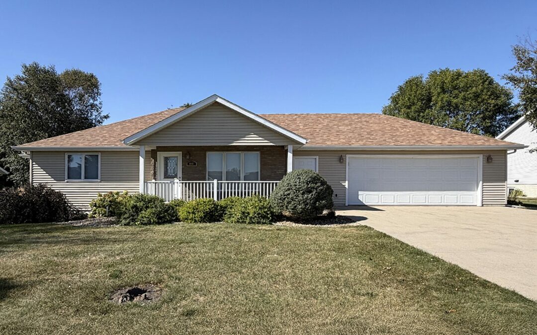 1447 7th Ave SE – Sioux Center, IA 51250