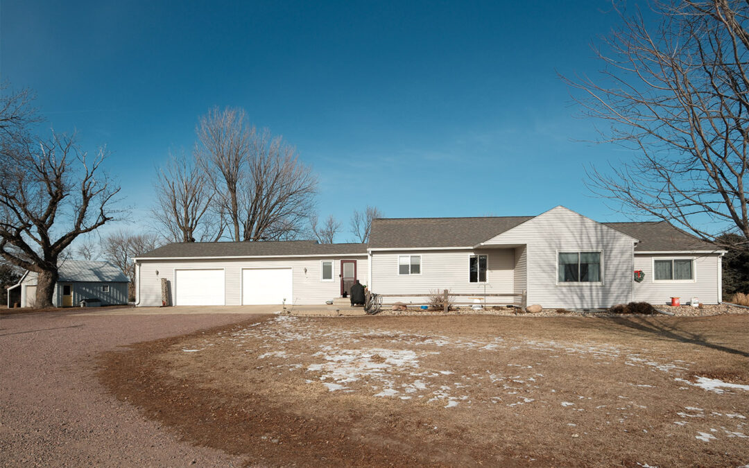 3585 Ironwood Ave – Orange City, IA 51041