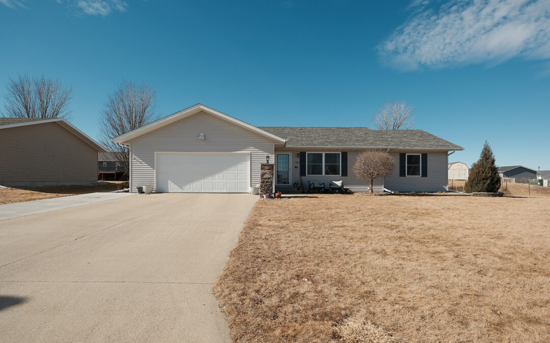 1303 11th Avenue NE – Sioux Center, IA