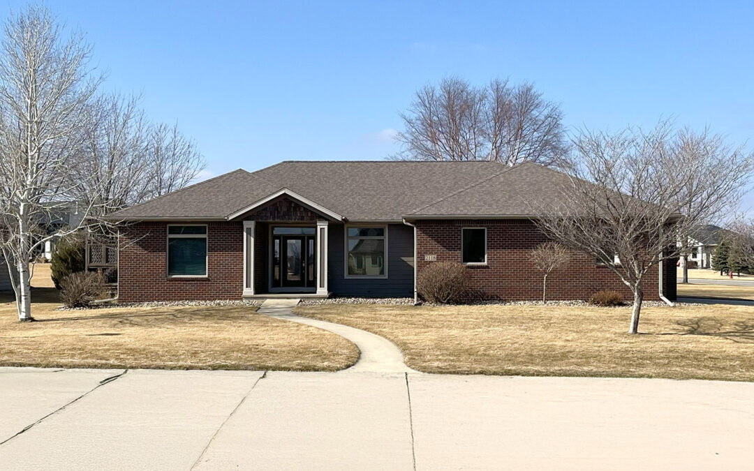 2118 Pinehurst Ct. – Sioux Center, IA  51250